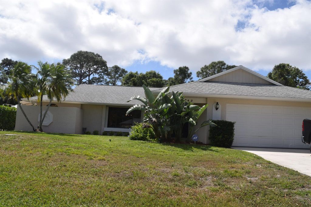 Photo of 742 SE Starflower Avenue, Port Saint Lucie, FL 34983 (MLS # R10980677)