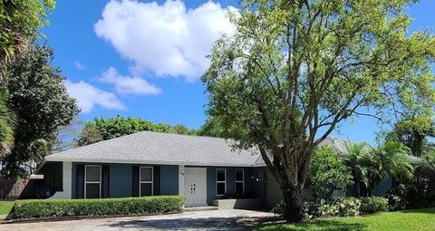 159 Santiago Street Royal Palm Beach FL 33411