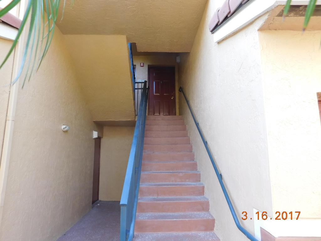 HYPOLUXOS MARINERS CAY CONDO - Residential