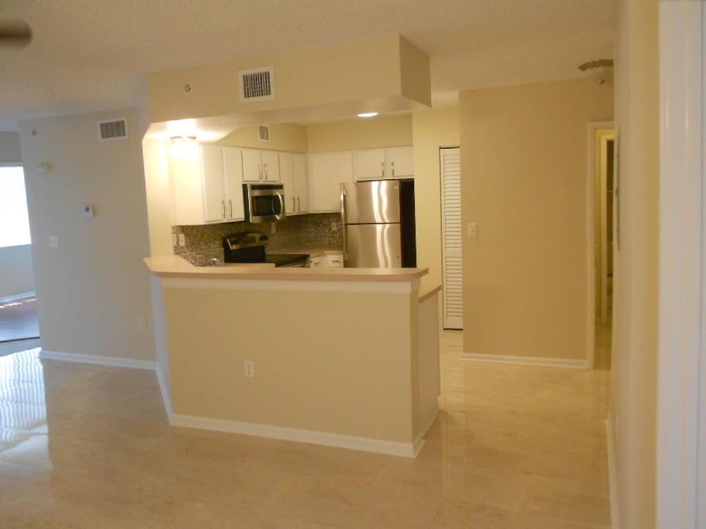 HYPOLUXOS MARINERS CAY CONDO - Residential