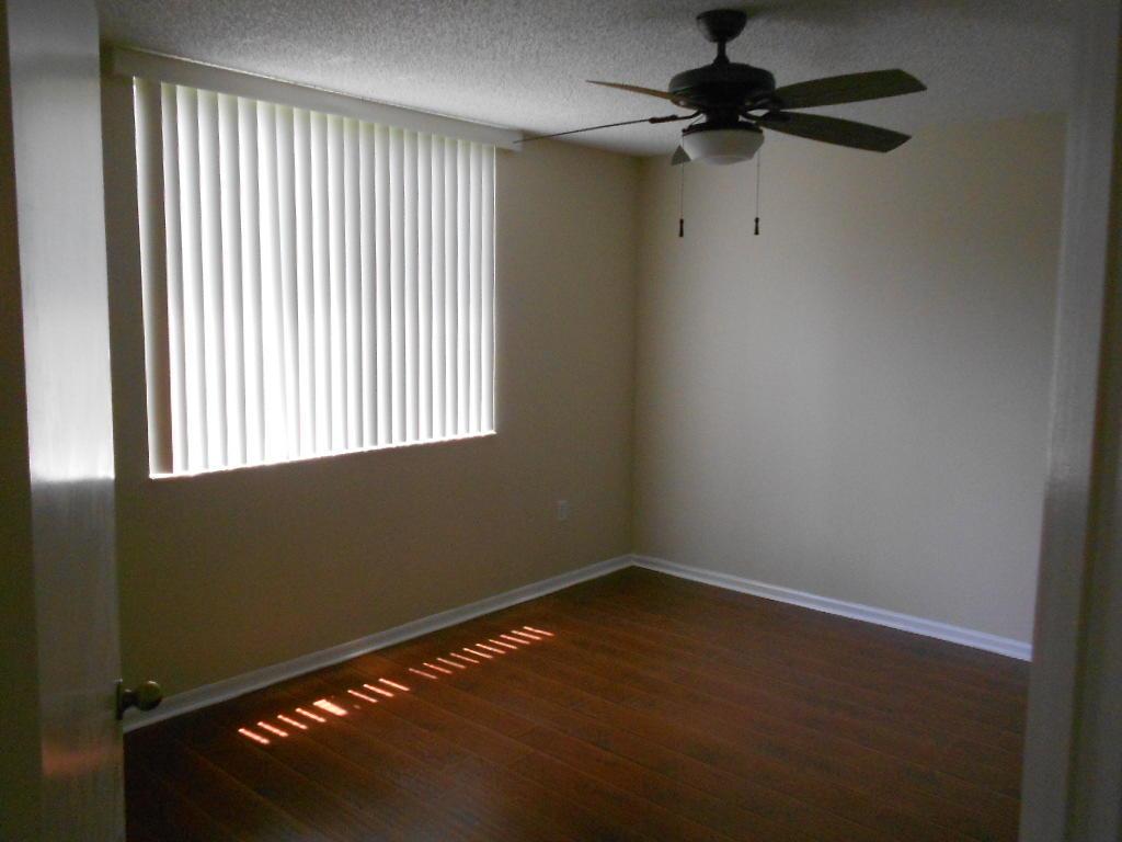 HYPOLUXOS MARINERS CAY CONDO - Residential