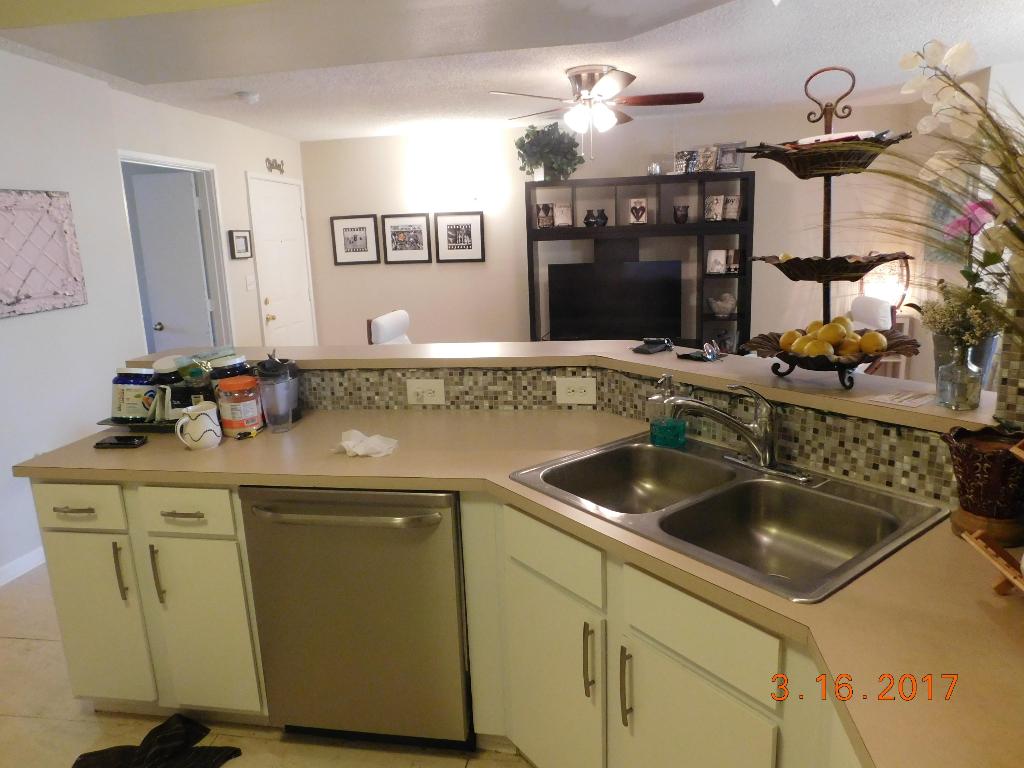 HYPOLUXOS MARINERS CAY CONDO - Residential