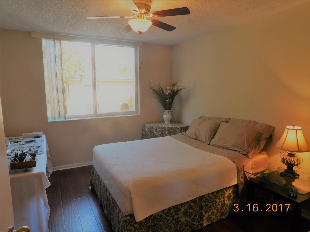 HYPOLUXOS MARINERS CAY CONDO - Residential