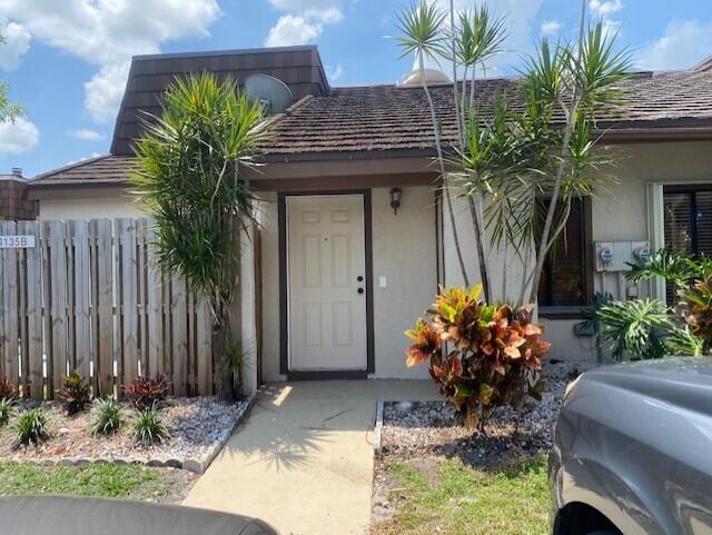 Great Rental Opportunity, Quiet Area, Spacious Interior Design, Luxurious Master Bathroom, Large Bedrooms. Centrally Located Come See Today.