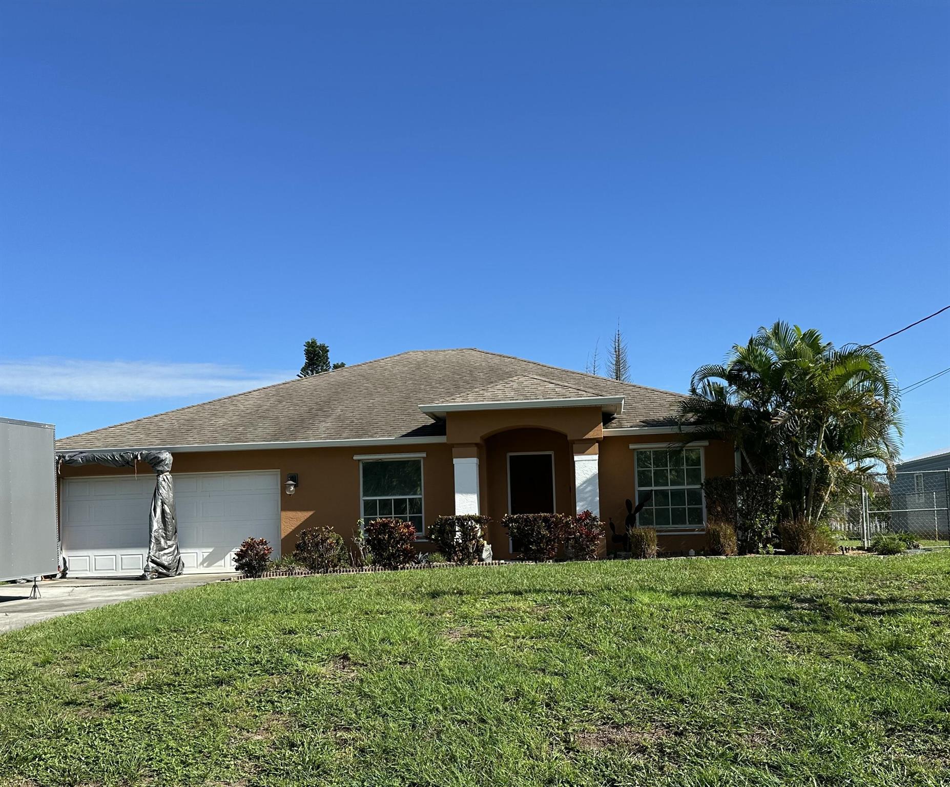 Well maintained 3BR/2BA home features an open floor plan with separate dining and huge kitchen perfect for entertaining. The master suite has separate soaking tub and large shower, his & her's vanities and 2 walk-in closets. Recent upgrades include wood or tile or vinyl in all rooms and bedrooms, mini-split A/C in garage, new gutters, new Bosch DW, and exterior paint. This property is conveniently located to I95 making commuting a breeze.All room sizes are estimates.