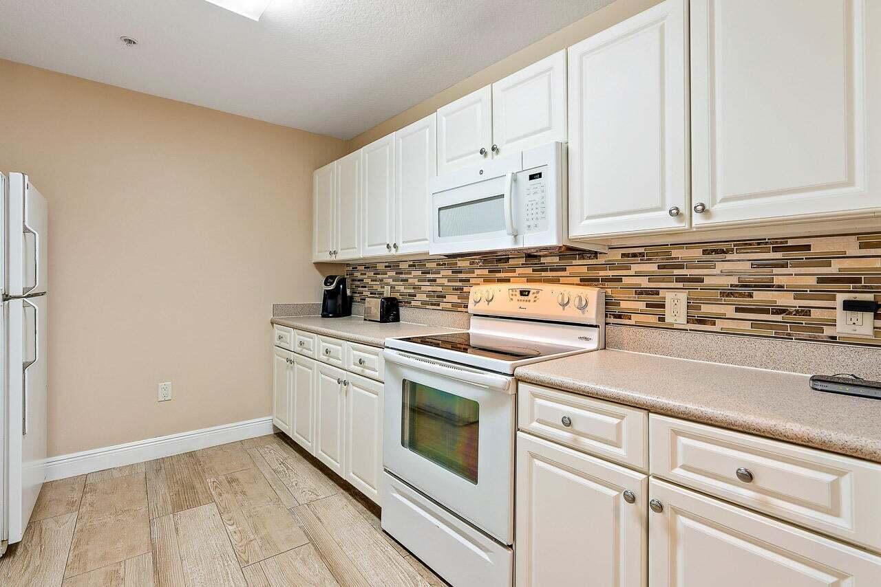VILLAGE AT ABACOA - Residential Lease