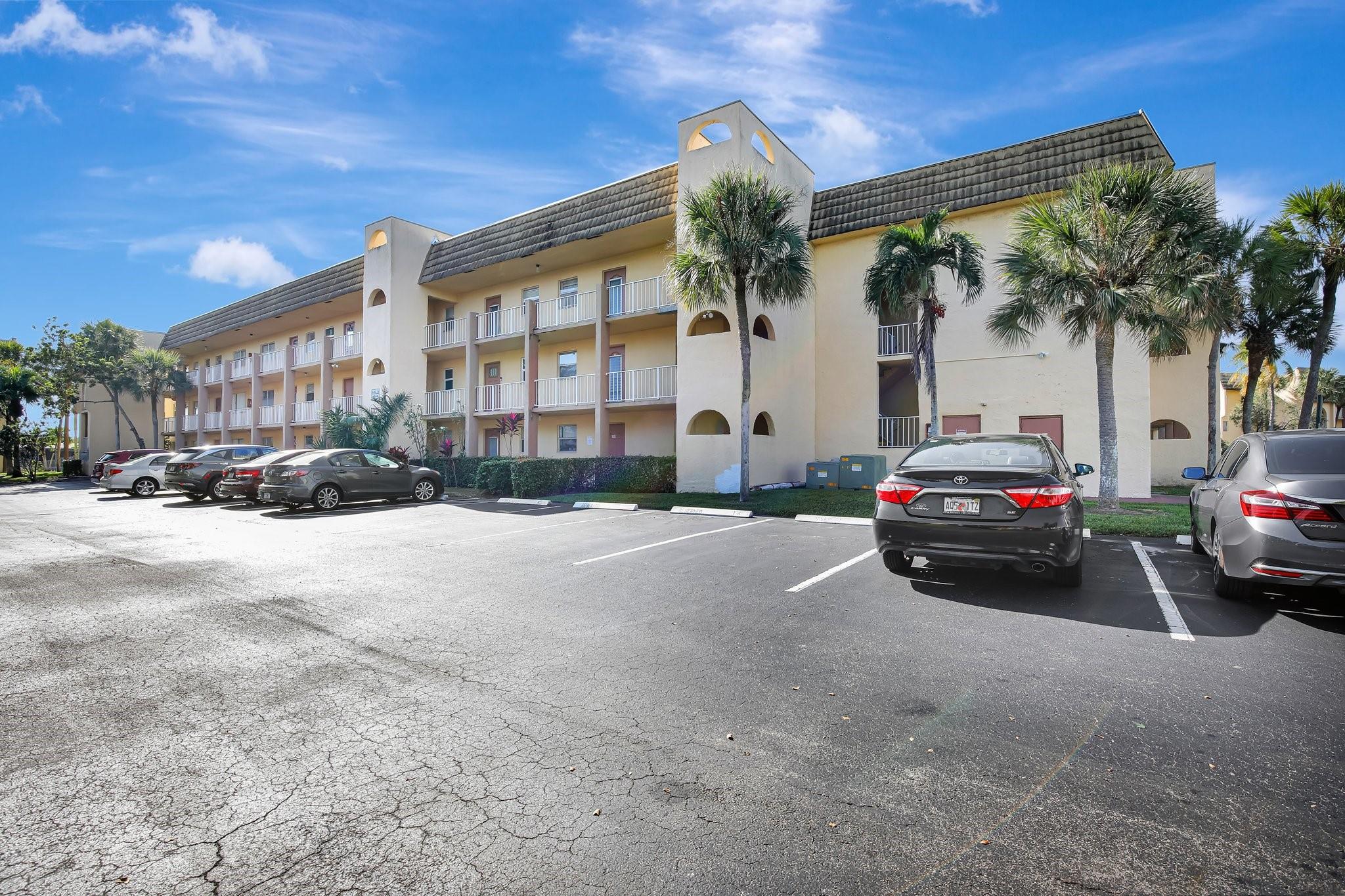 SUNRISE LAKES PHASE 2 - Residential Lease