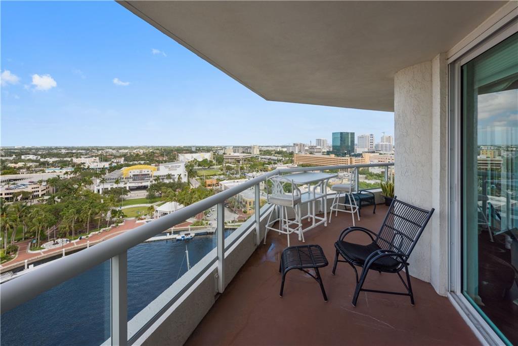 ESPLANADE - Residential