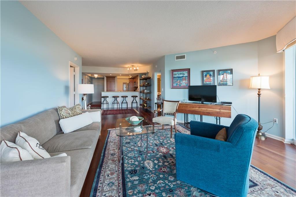 ESPLANADE - Residential