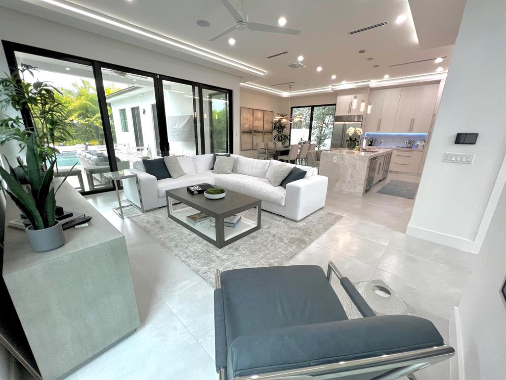 LA HACIENDA DELRAY - Residential