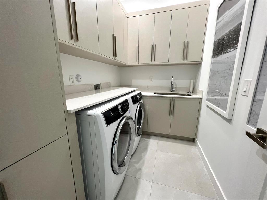 LA HACIENDA DELRAY - Residential