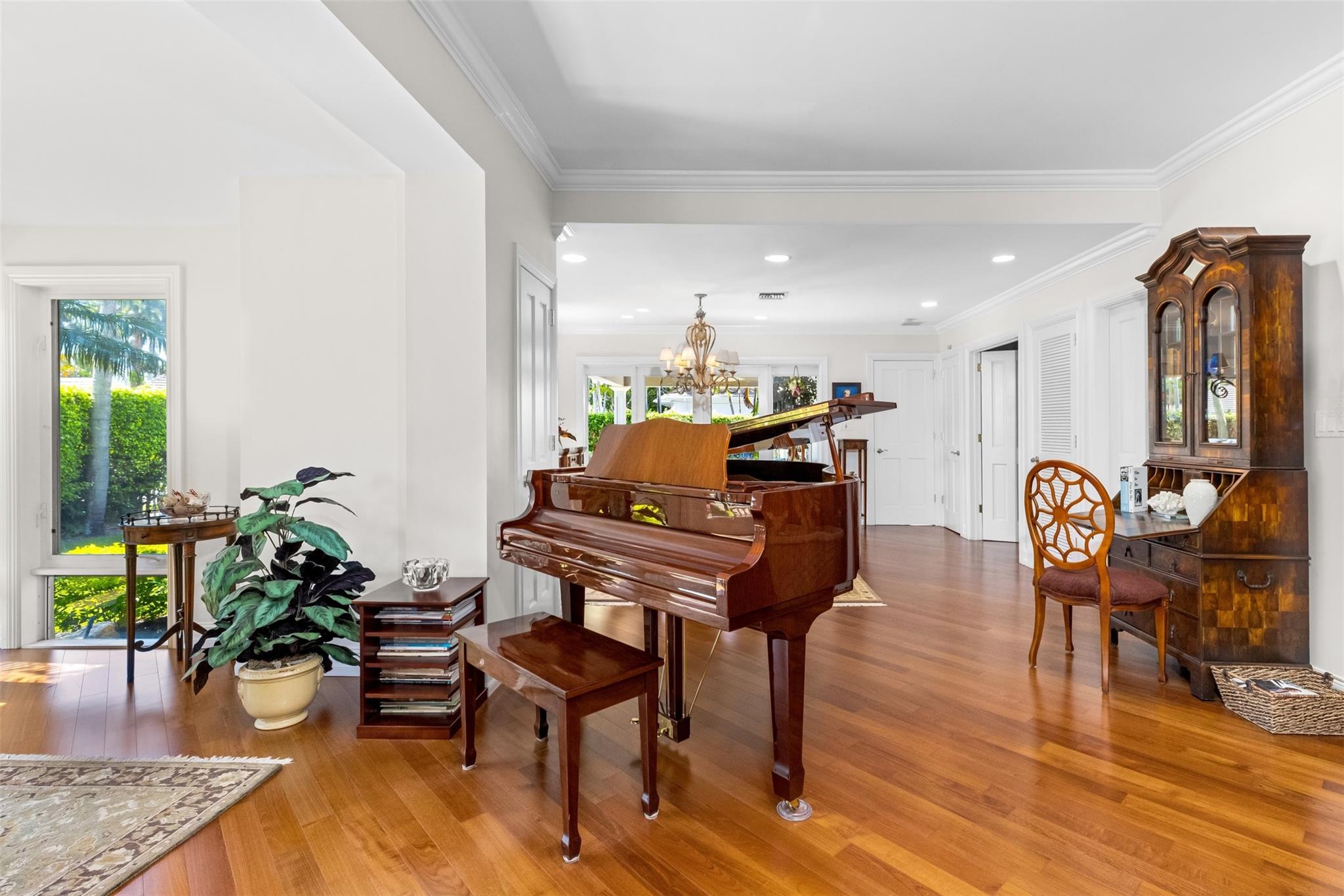 Idlewyld 1-19 B - Residential