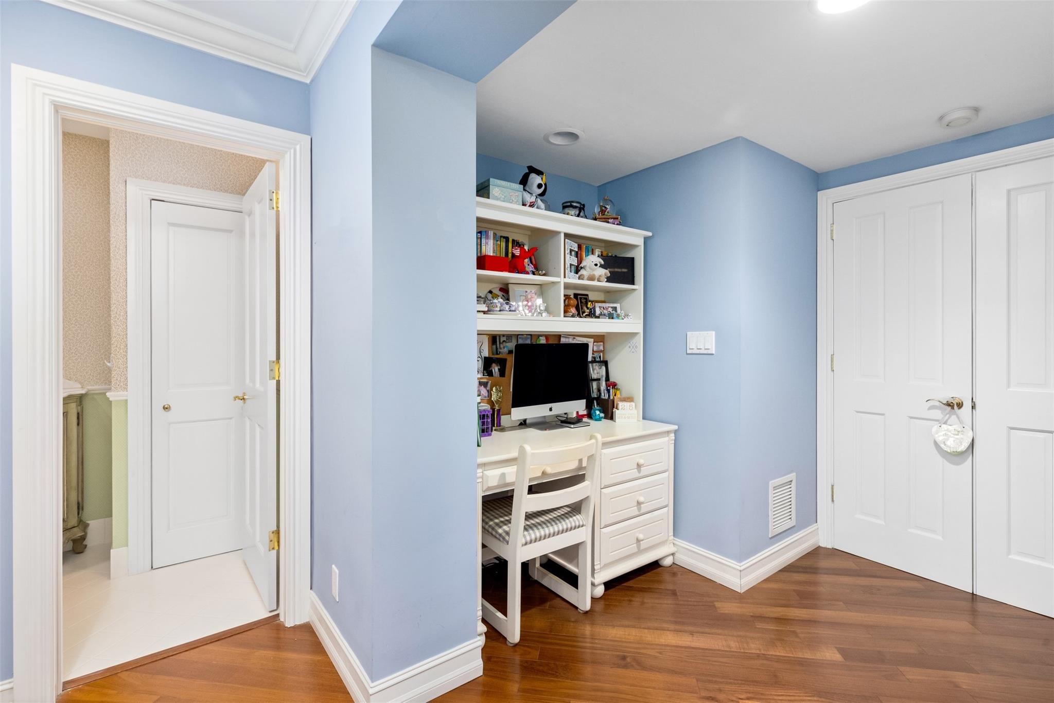 Idlewyld 1-19 B - Residential