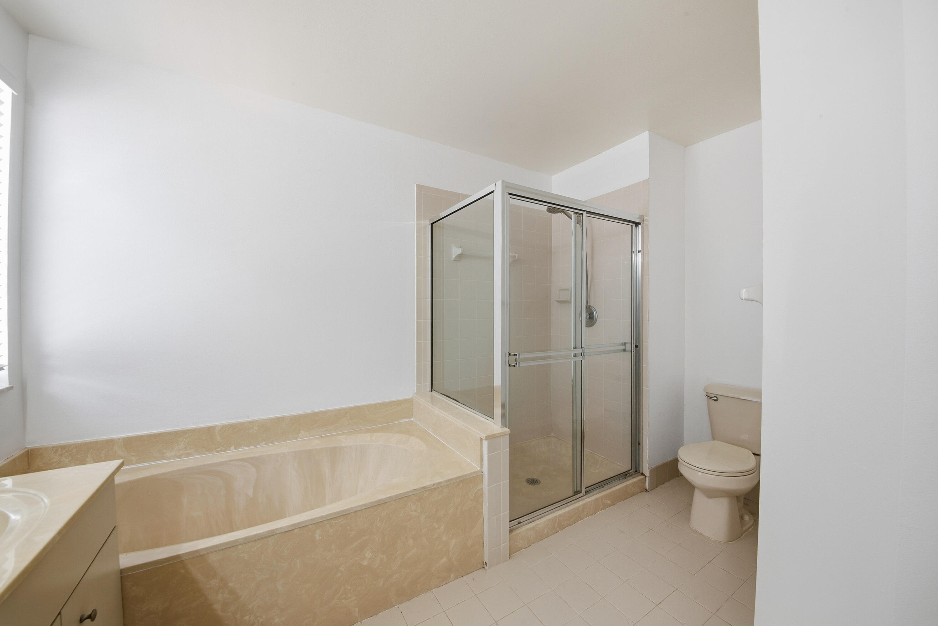 NAUTICA 1 - Residential Lease