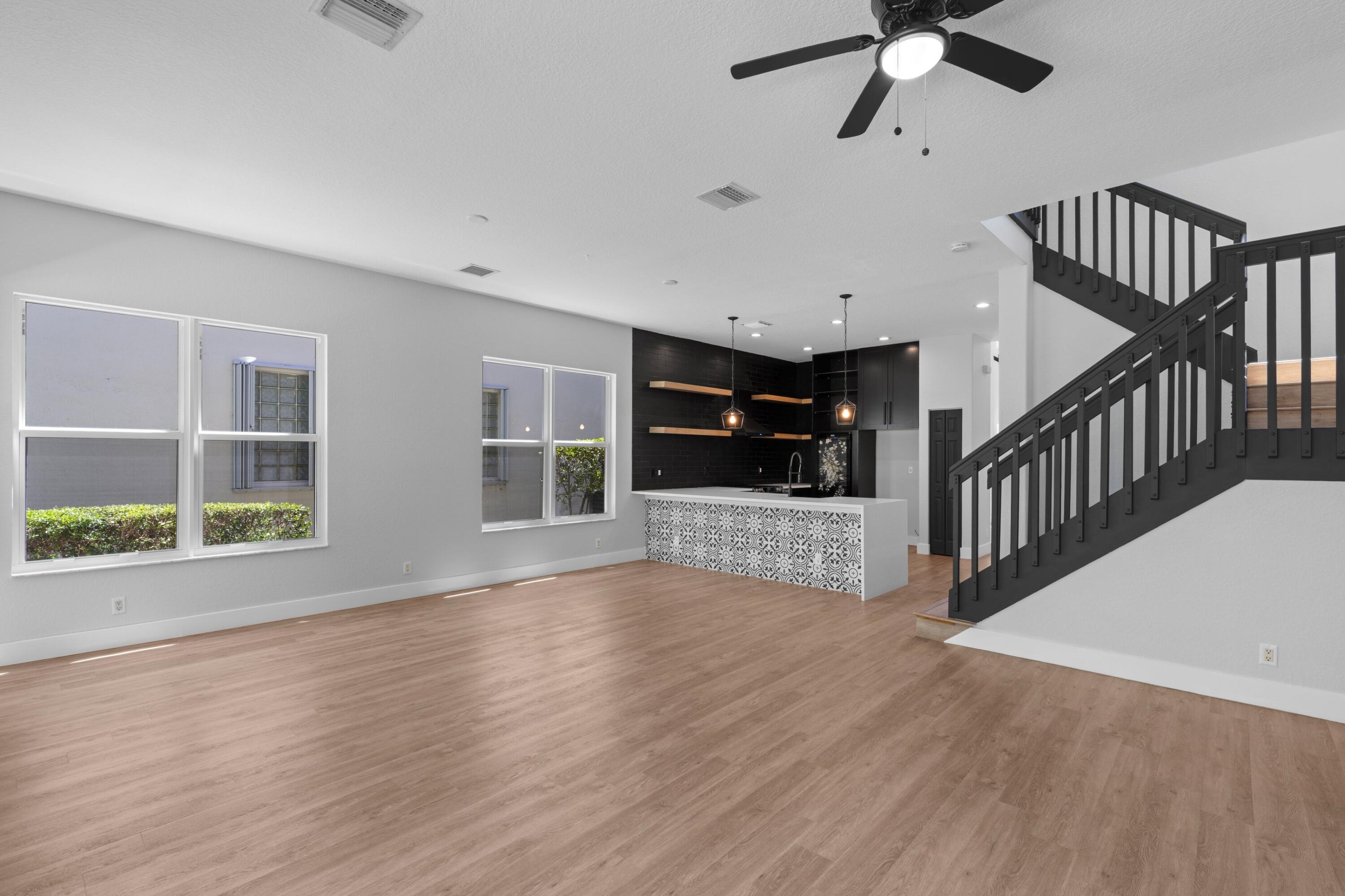 SABAL LAKES PH 4 - Residential