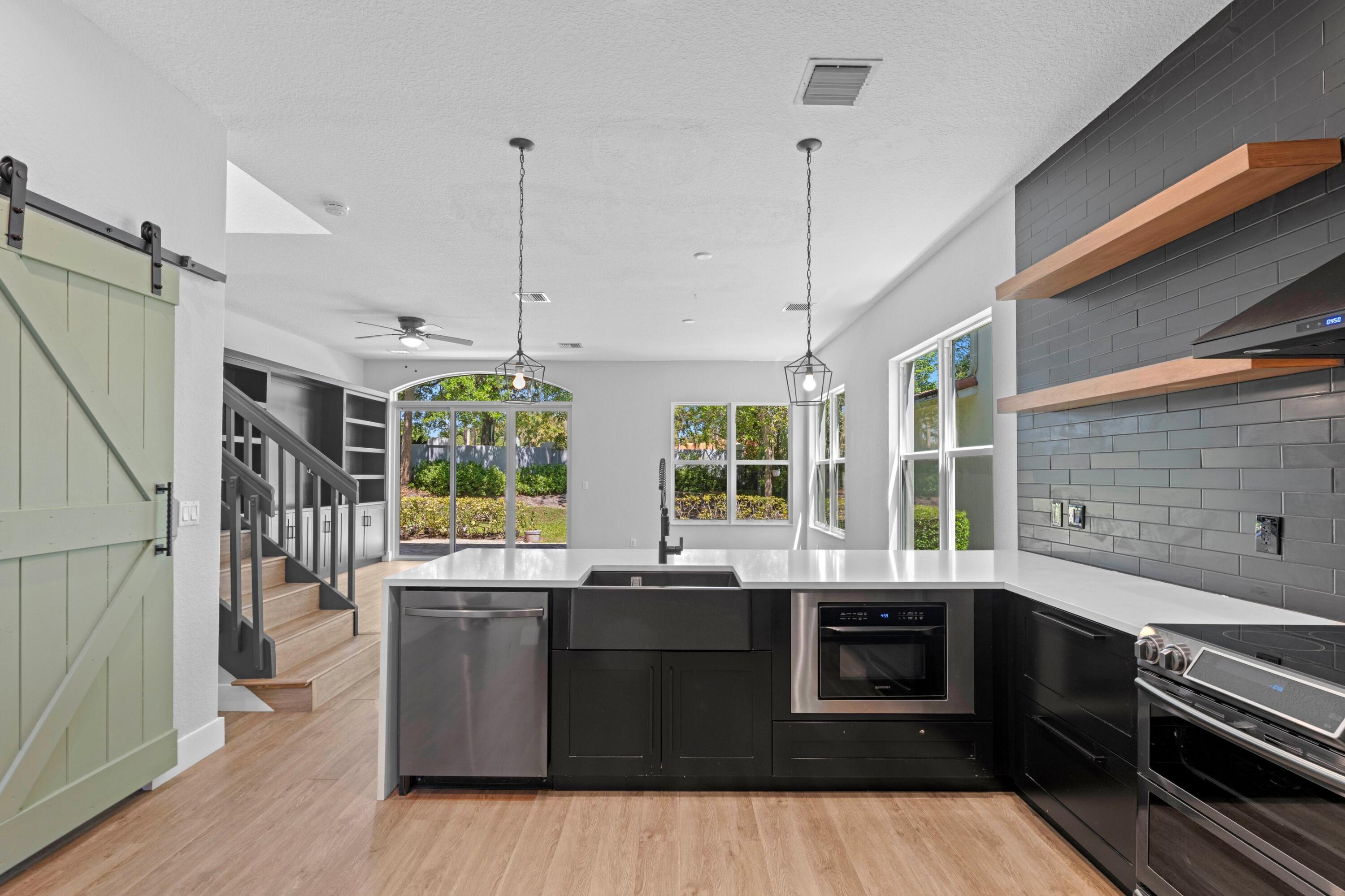 SABAL LAKES PH 4 - Residential