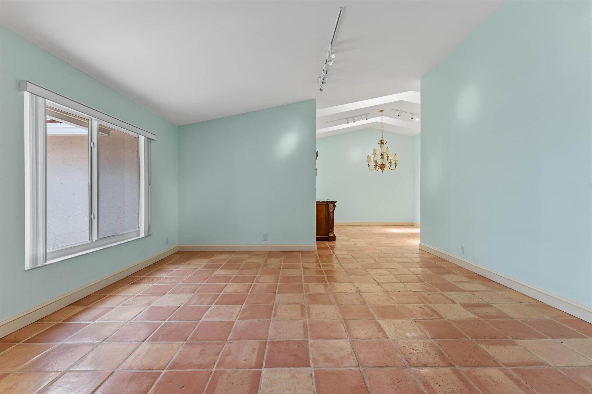 2501 NW 38th Street