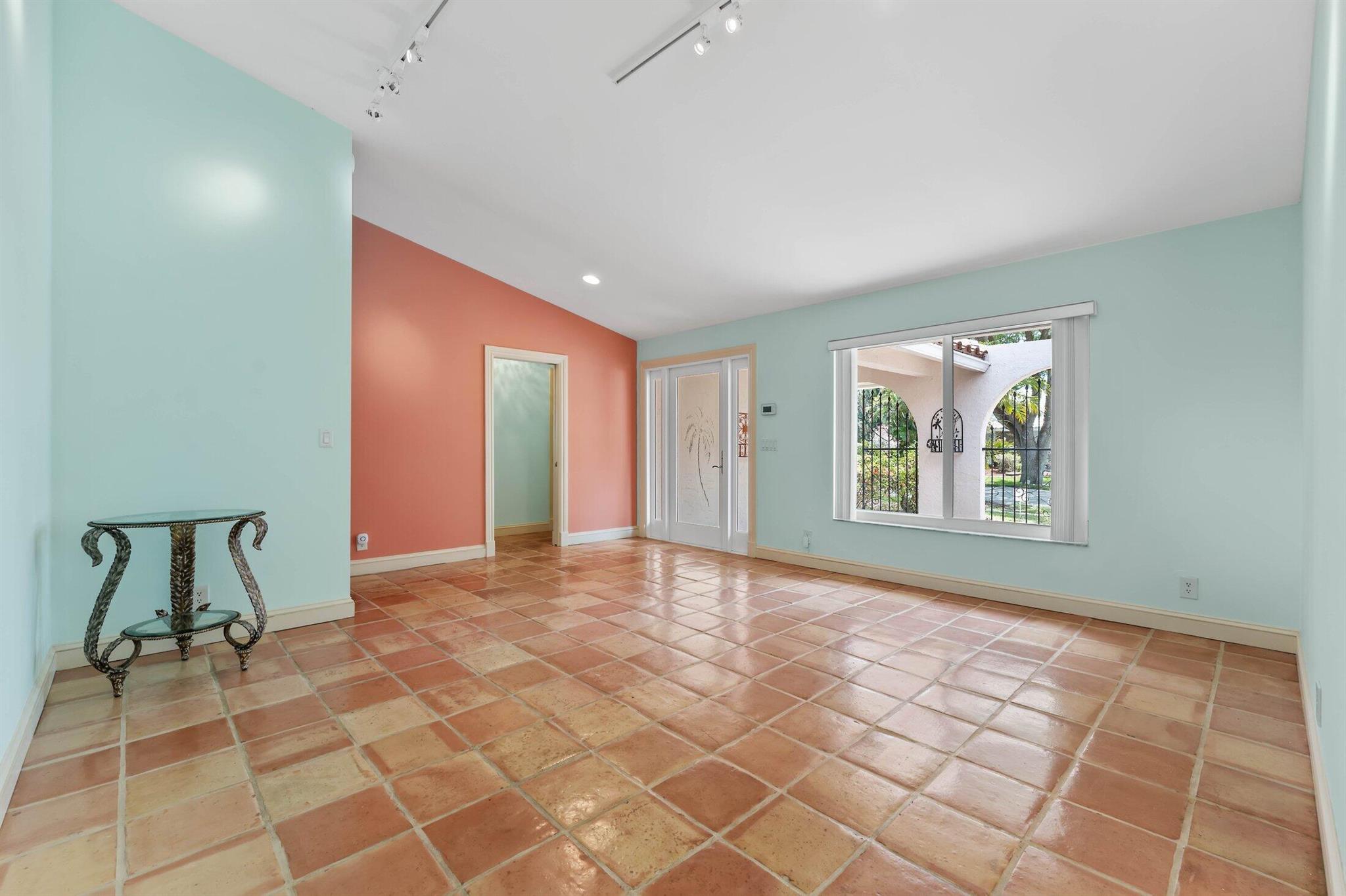 2501 NW 38th Street