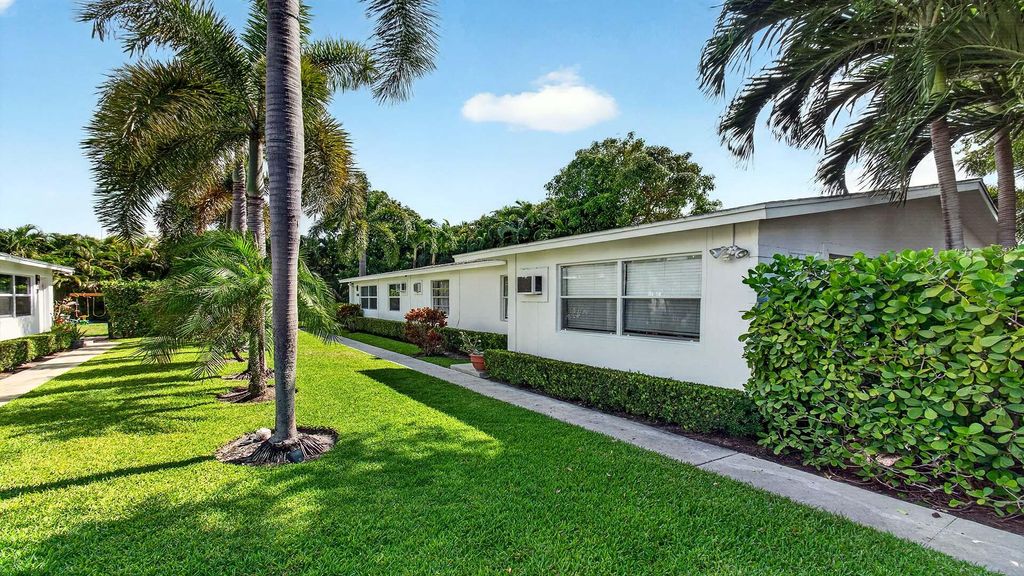 Photo of 233 NE 13th Street #233.5, Delray Beach, FL 33444 (MLS # B26032554)