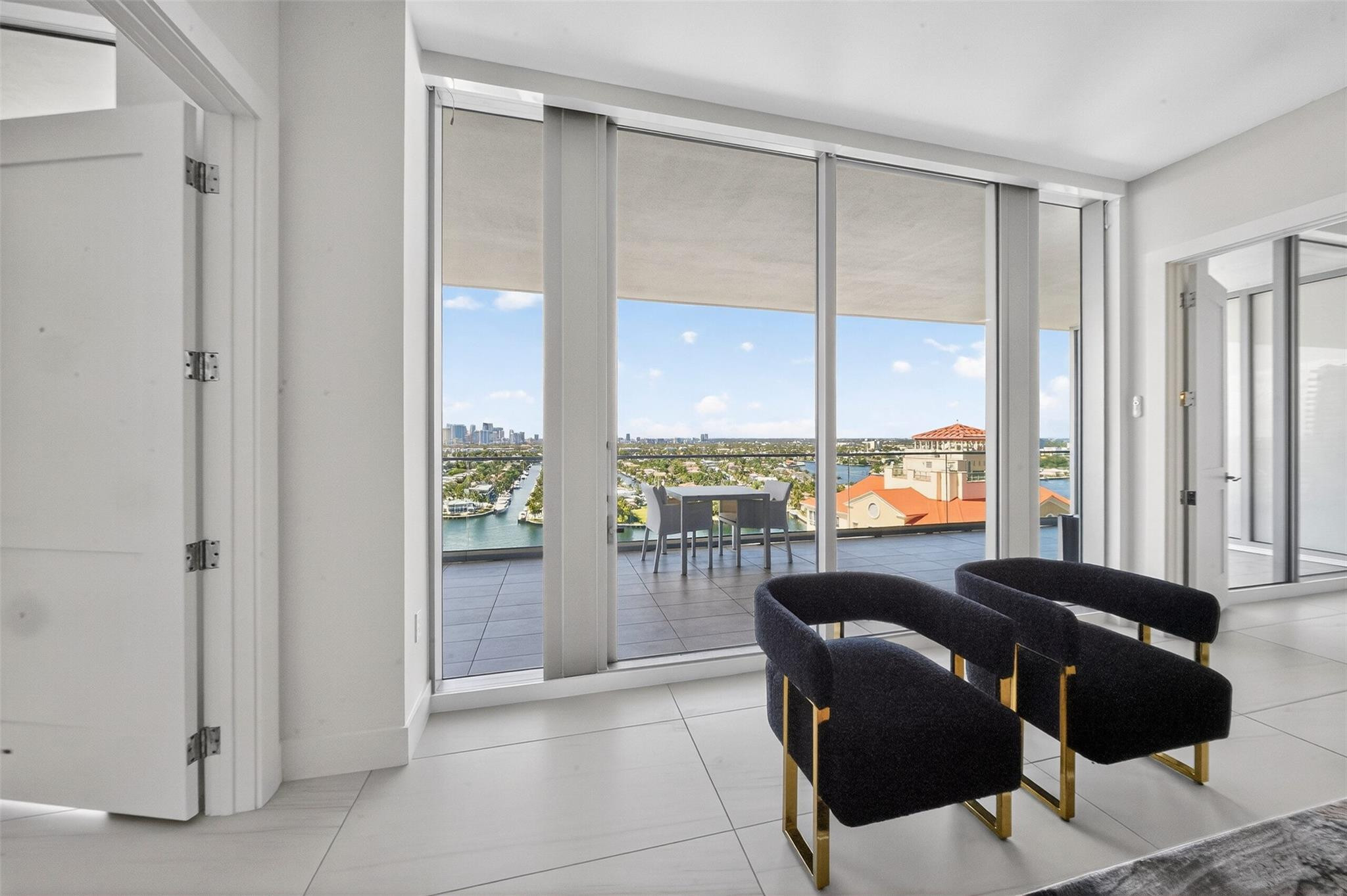 SELENE CONDO - Residential Lease