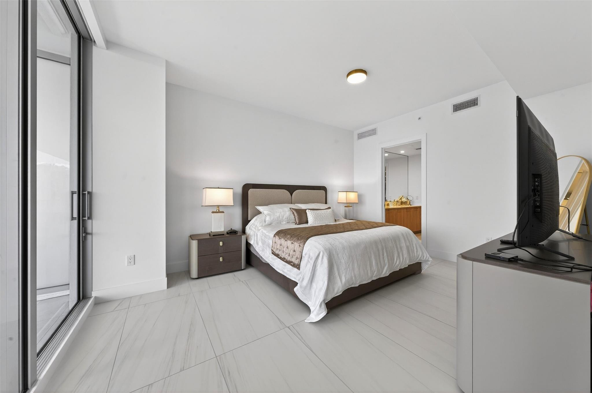 SELENE CONDO - Residential Lease