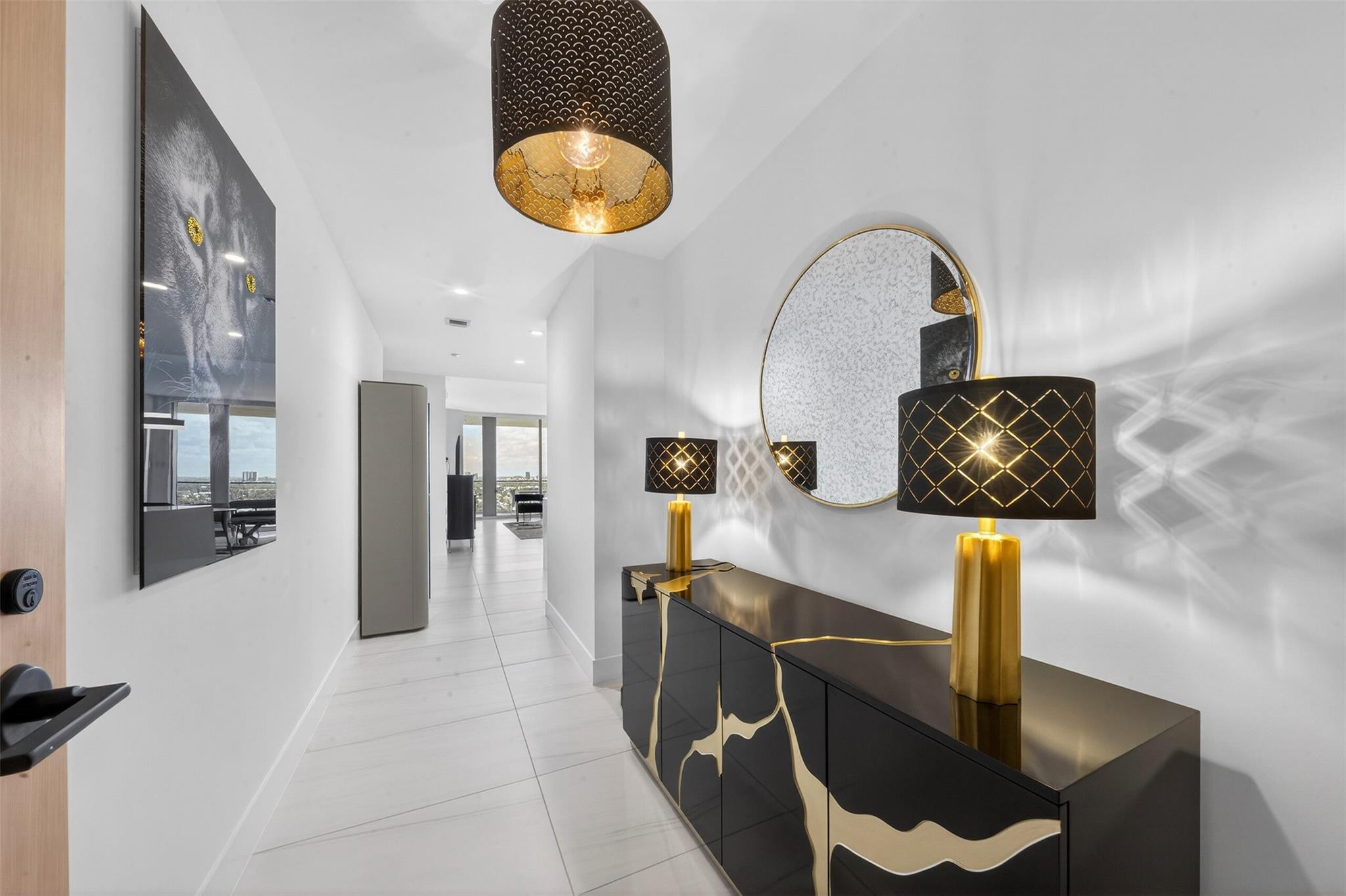 153 N Seabreeze Boulevard 1703