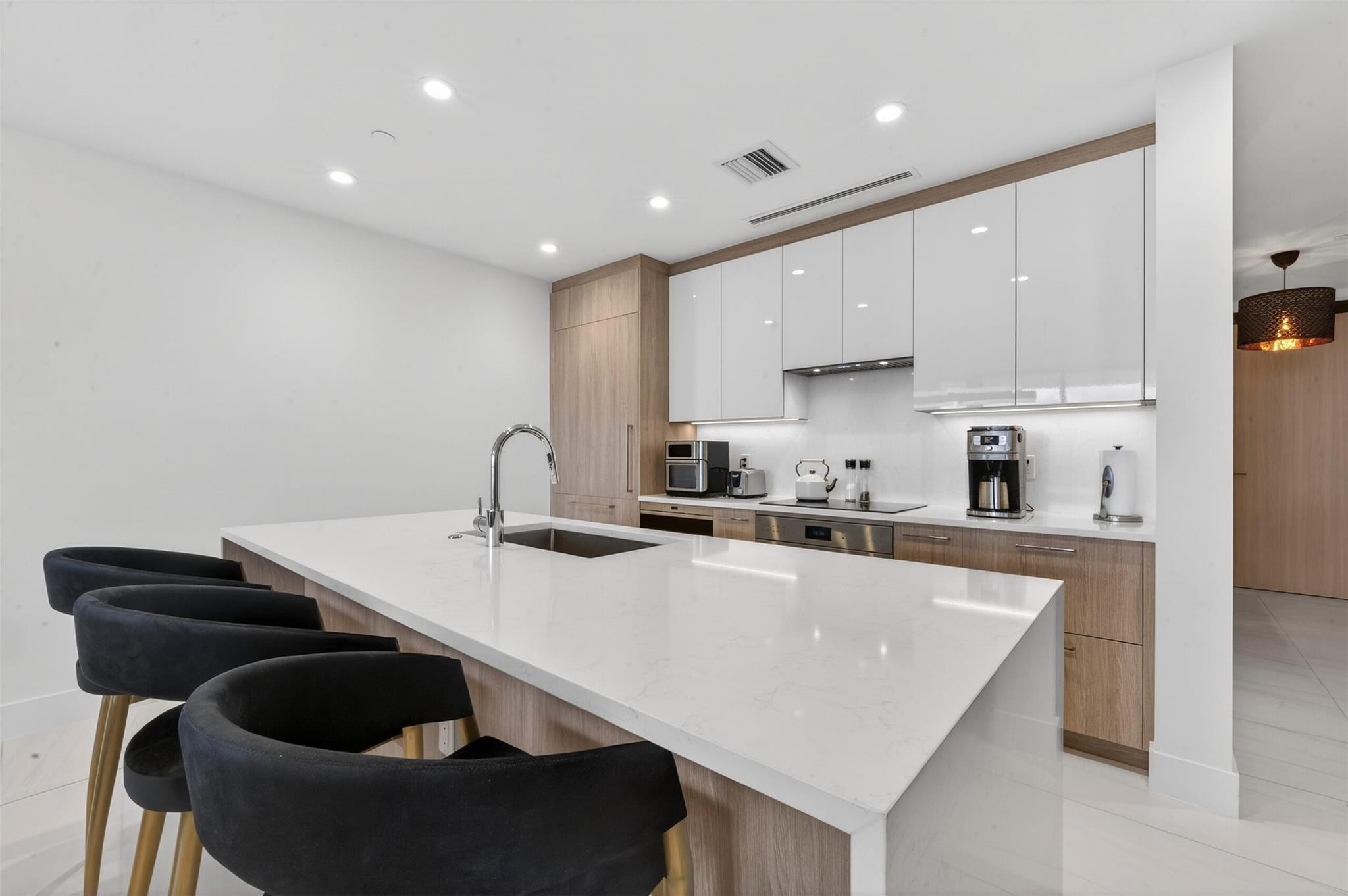 SELENE CONDO - Residential Lease