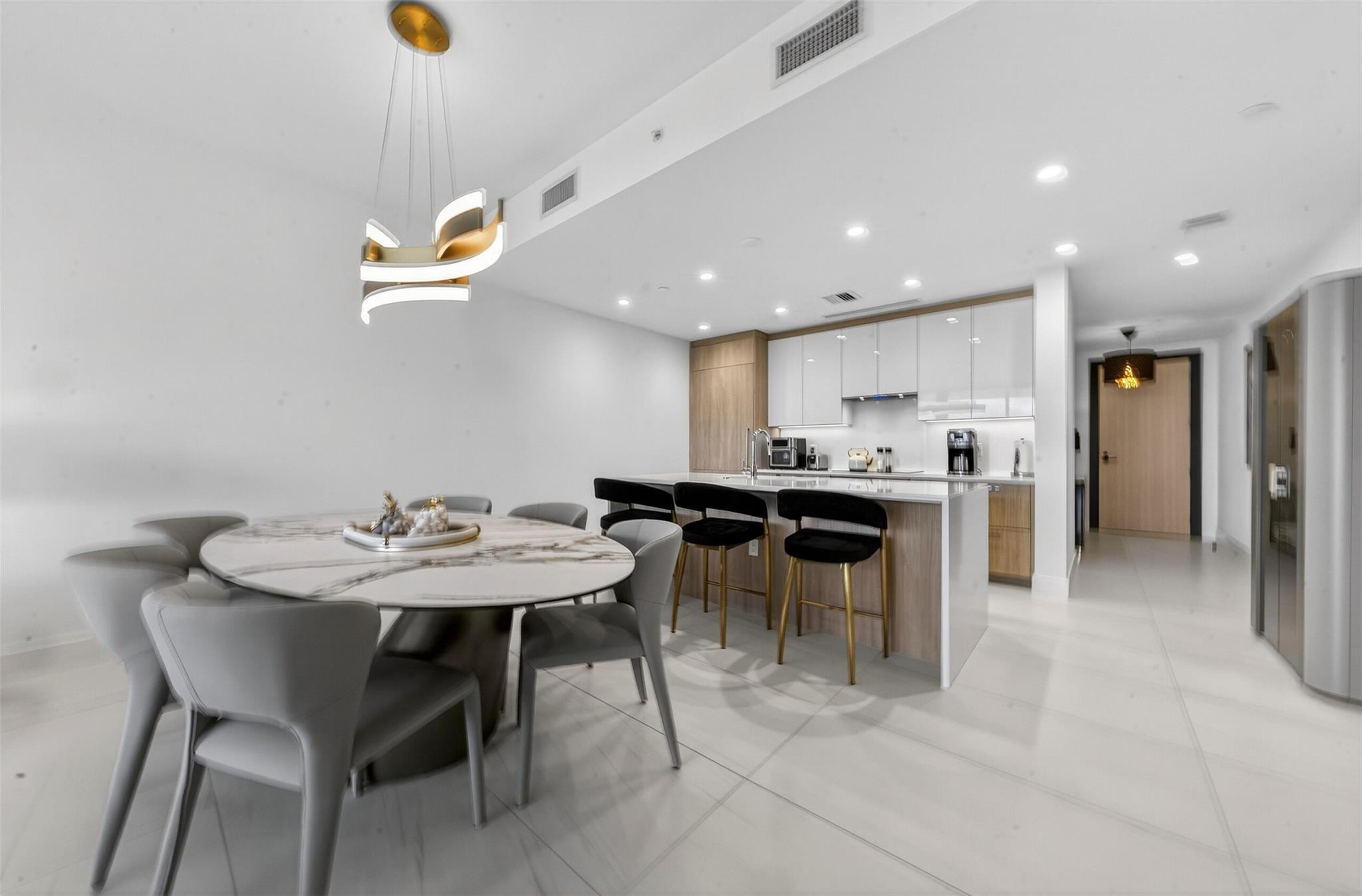 SELENE CONDO - Residential Lease