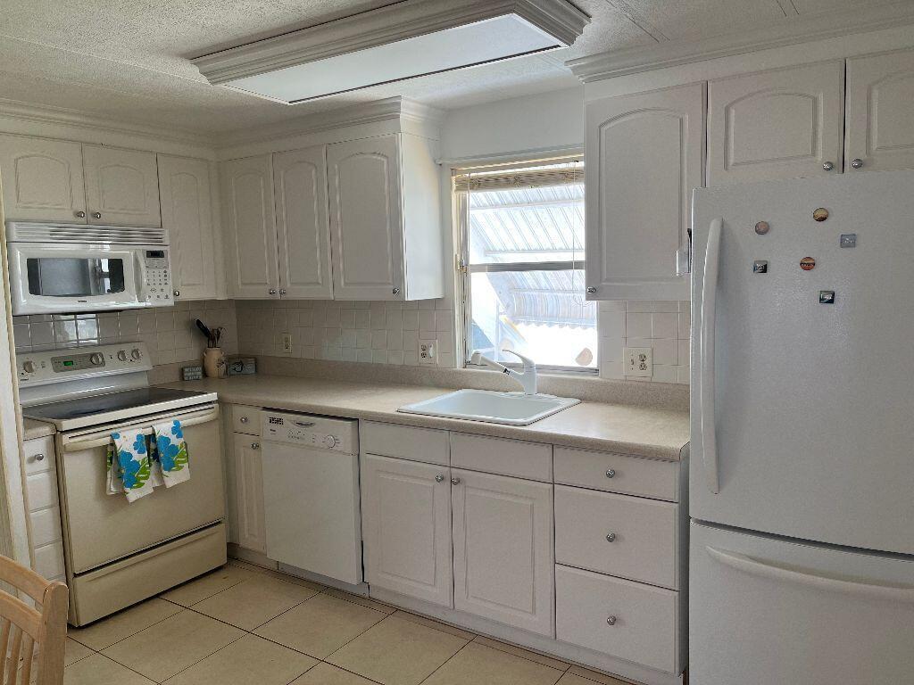 CAMBRIDGE AT HERITAGE RID - Residential Lease
