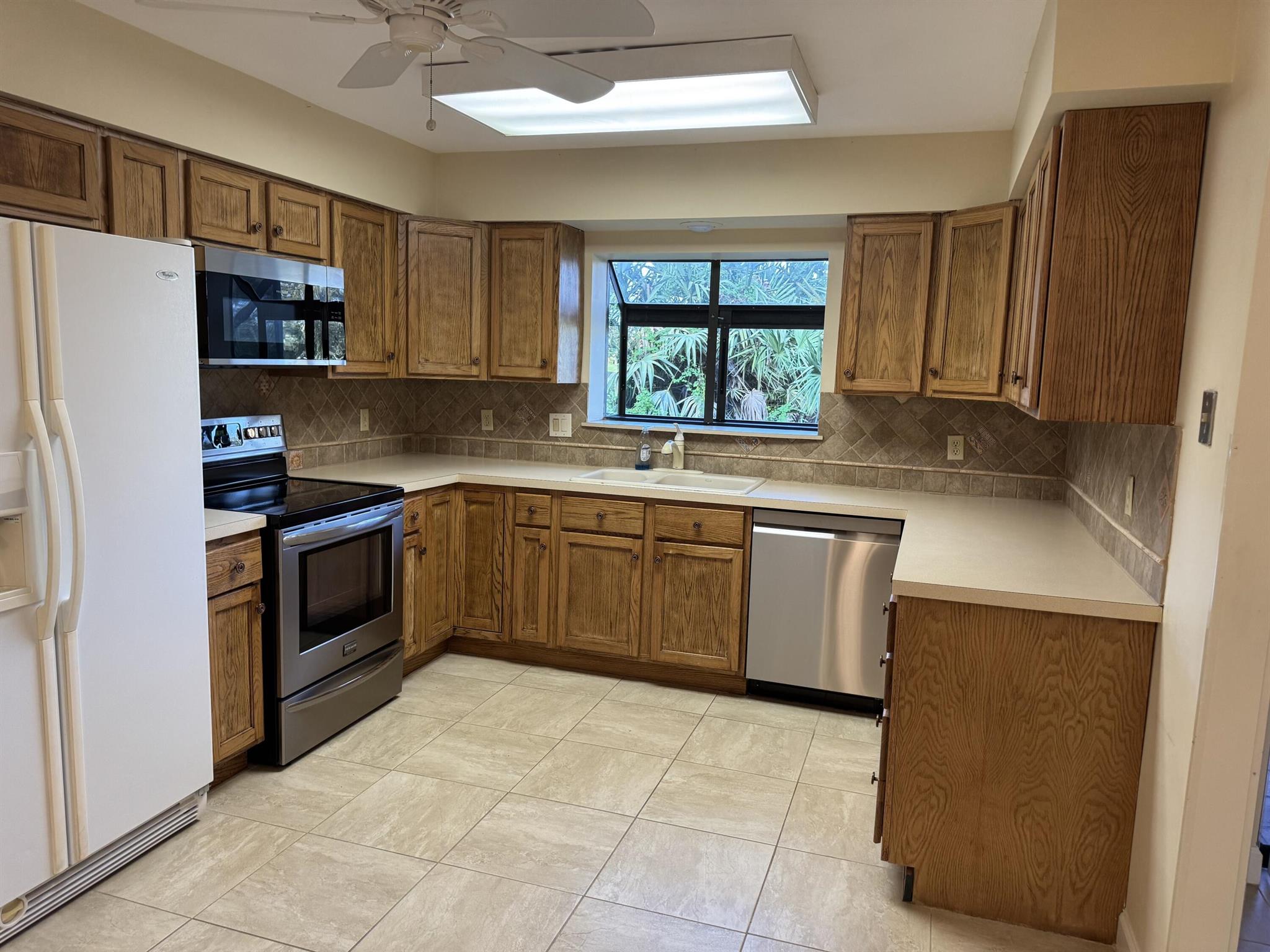 STARLING COURT AT MARTIN - Residential Lease