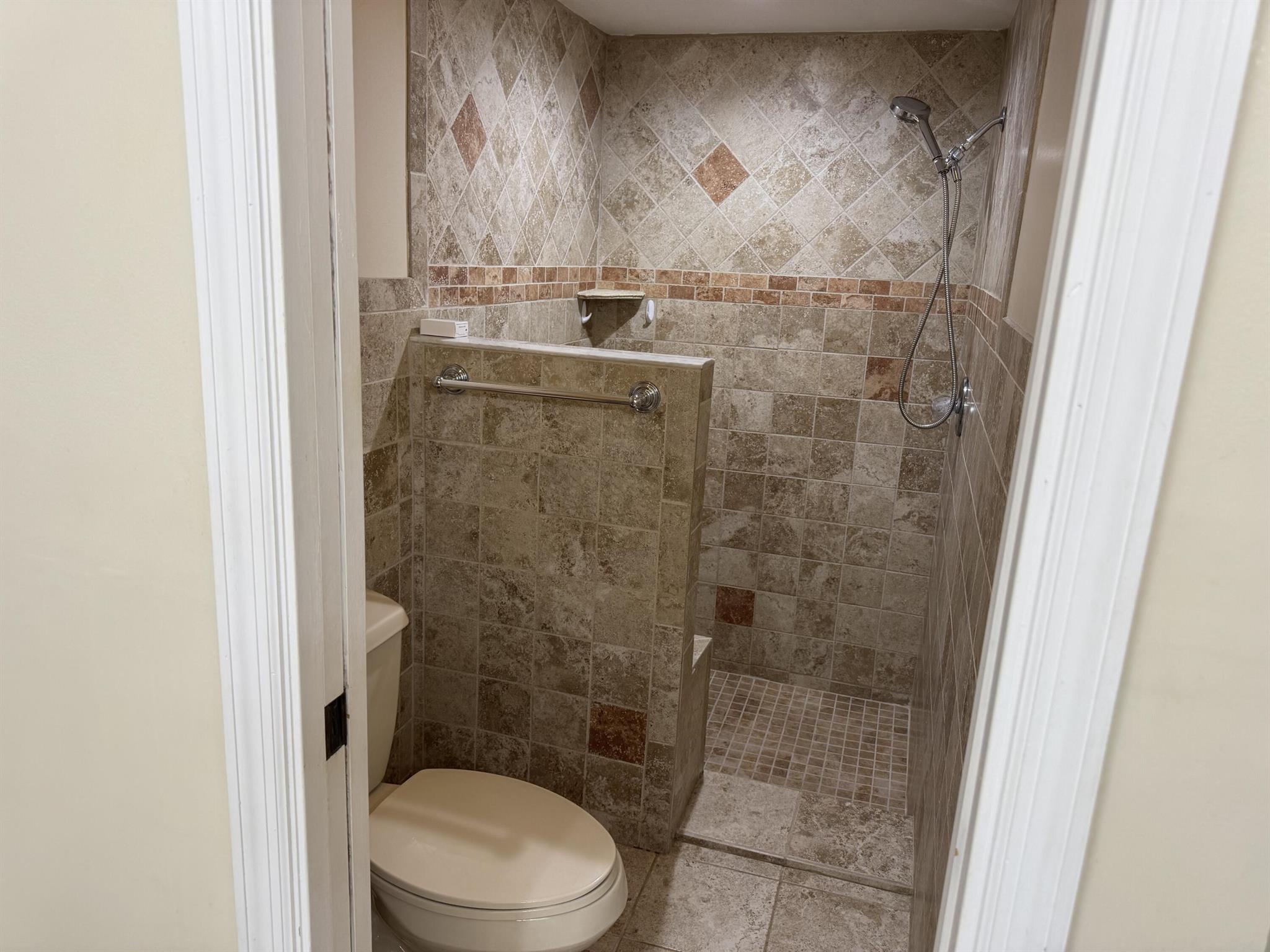 STARLING COURT AT MARTIN - Residential Lease