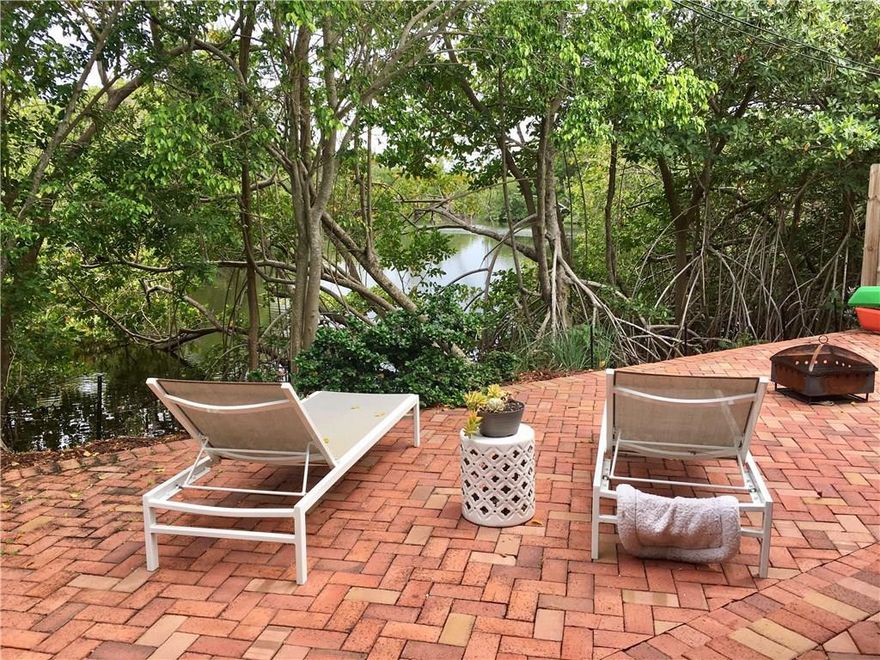 DUPLEX WITH SPECTACULAR WATERFRONT VIEWS FACING THE LAKE, MIDDLE RIVER AND COLAHATCHEE PRESERVE FROM EACH LIVING ROOM AND MASTER BEDROOM. 2 UNITS-2 BEDROOM 1 BATH EACH. GREAT PRIVACY. TERRAZZO FLOOR THROUGHOUT EACH UNIT 1 COMPLETELY RENOVATED, OTHER IS IN GREAT CONDITION. MOVE IN ONE UNIT AND LET THE OTHER UNIT PAY THE MORTGAGE OR RENT BOTH OUT AND MAKE AN INCOME.  WALKING DISTANCE TO WILTON DRIVE RESTAURANTS BARS AND SOCIAL LIFE. KAYAK FROM THE BACKYARD TO MIDDLE RIVER. APPROX 1 MILE TO THE BEACH.