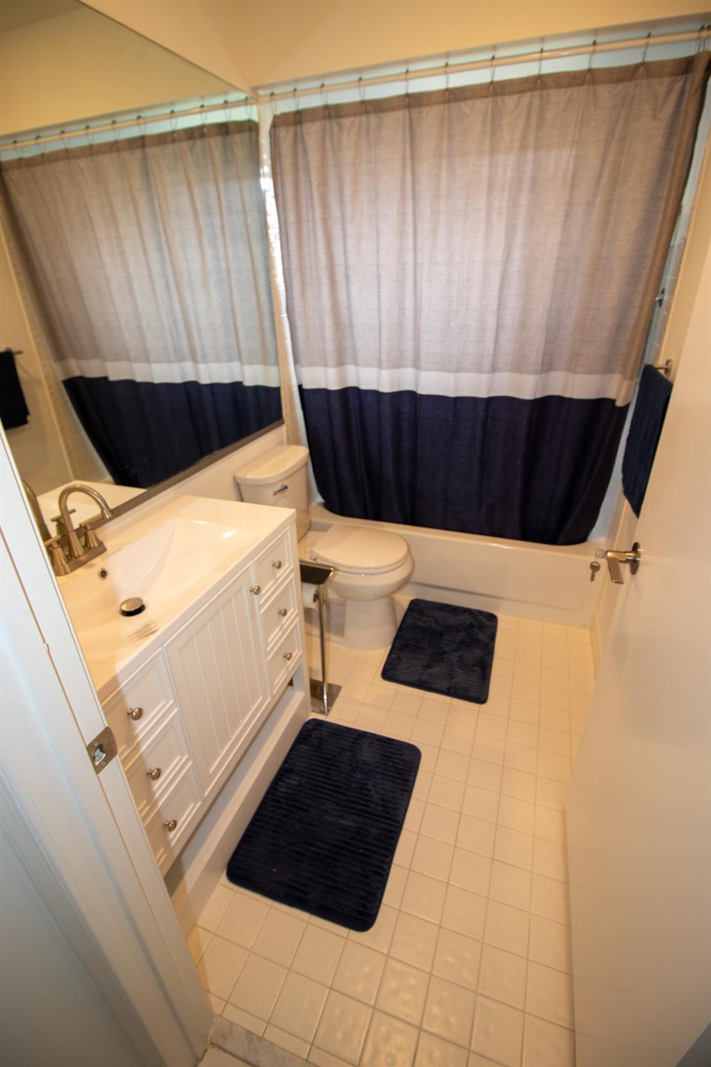 11062 Autoro Ct