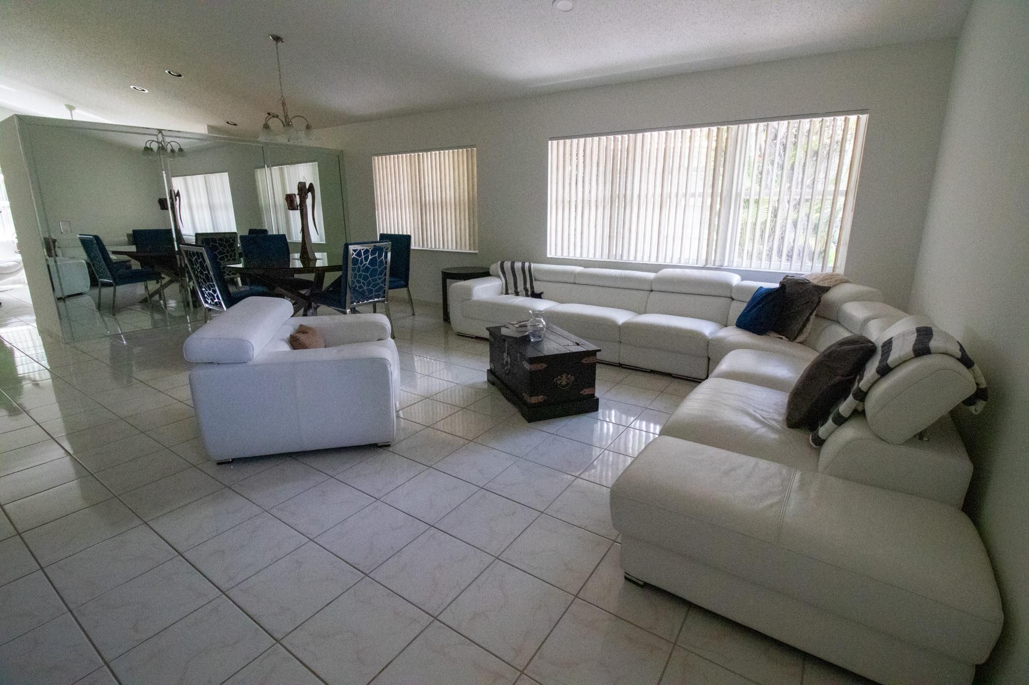 11062 Autoro Ct