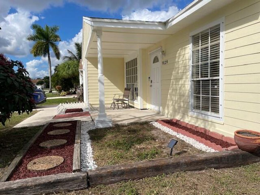 Photo of 9129 Carma Drive, Boynton Beach, FL 33472 (MLS # R11157276)