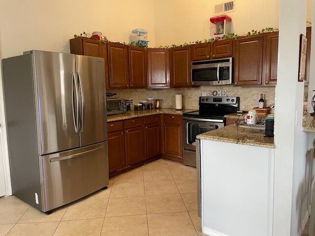 TARTAN LAKES - Residential