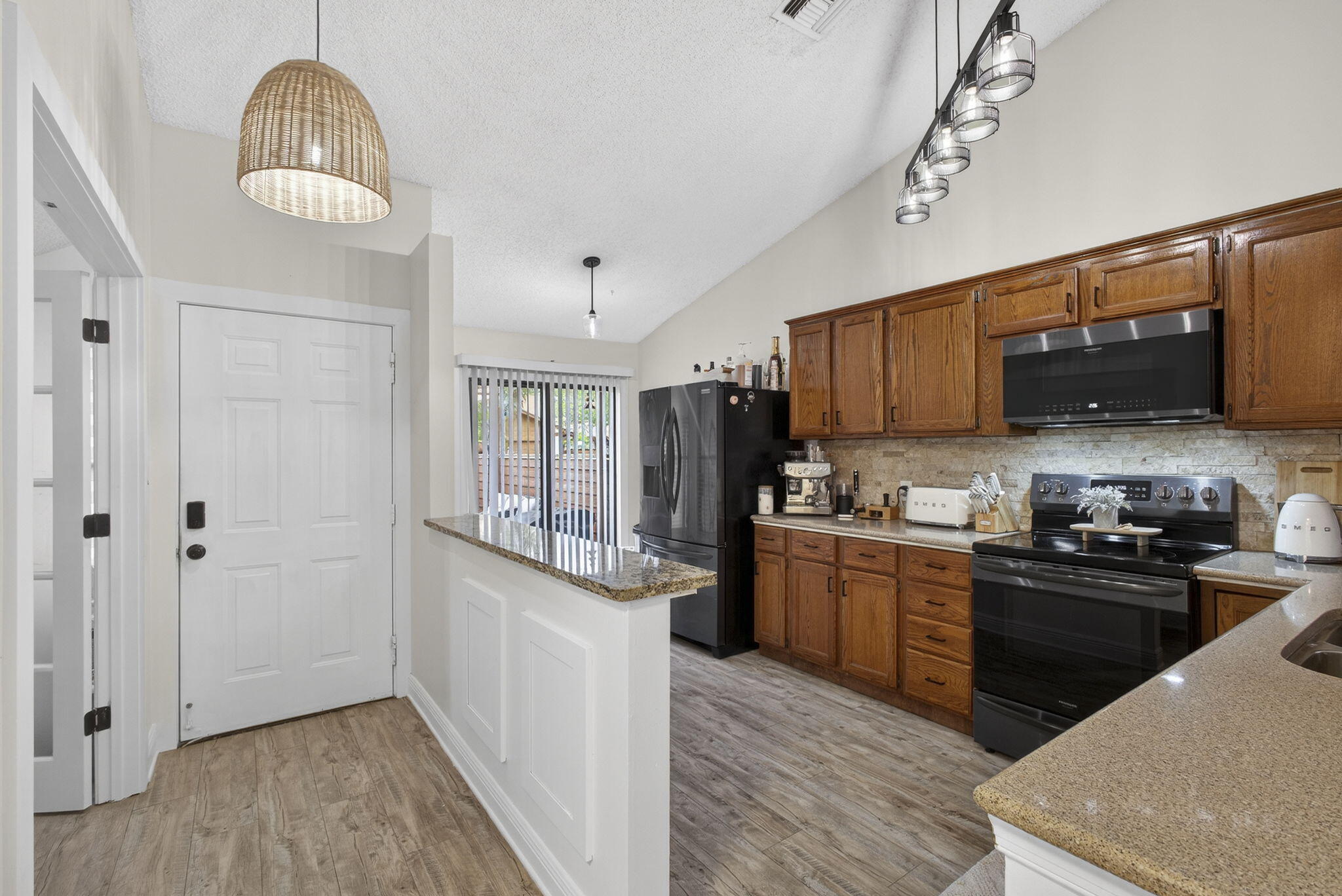 3807 Collinwood Lane