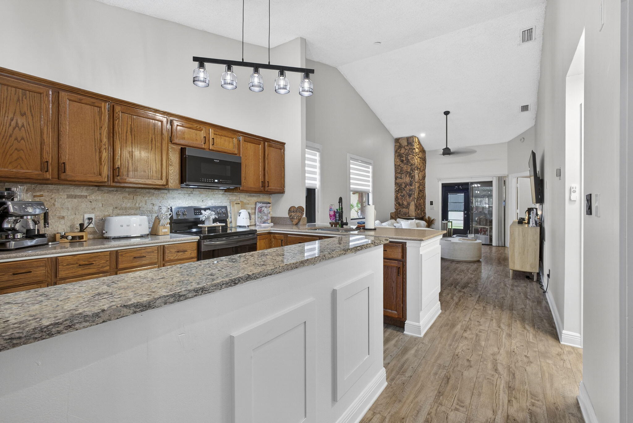 3807 Collinwood Lane