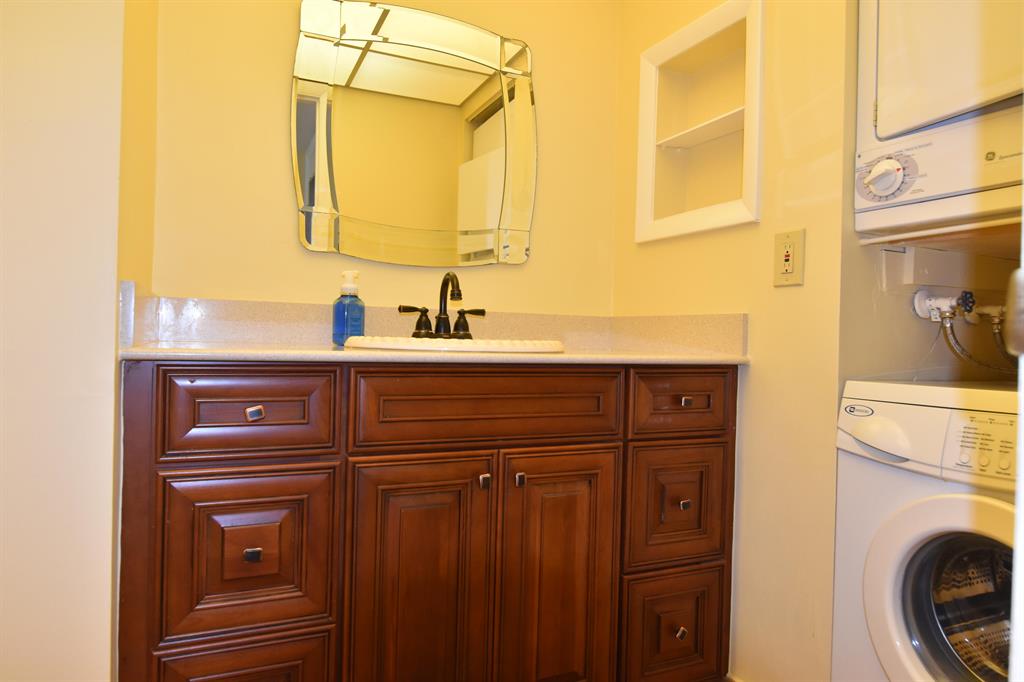 KINGS POINT PIEDMONT CONDOS - Residential