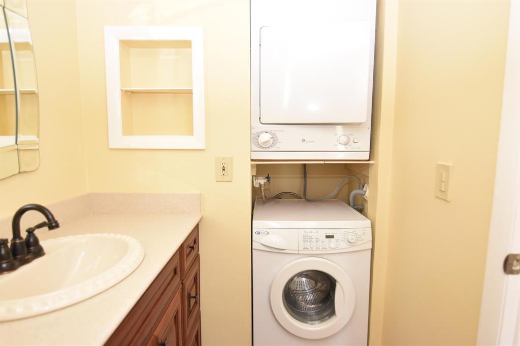 KINGS POINT PIEDMONT CONDOS - Residential