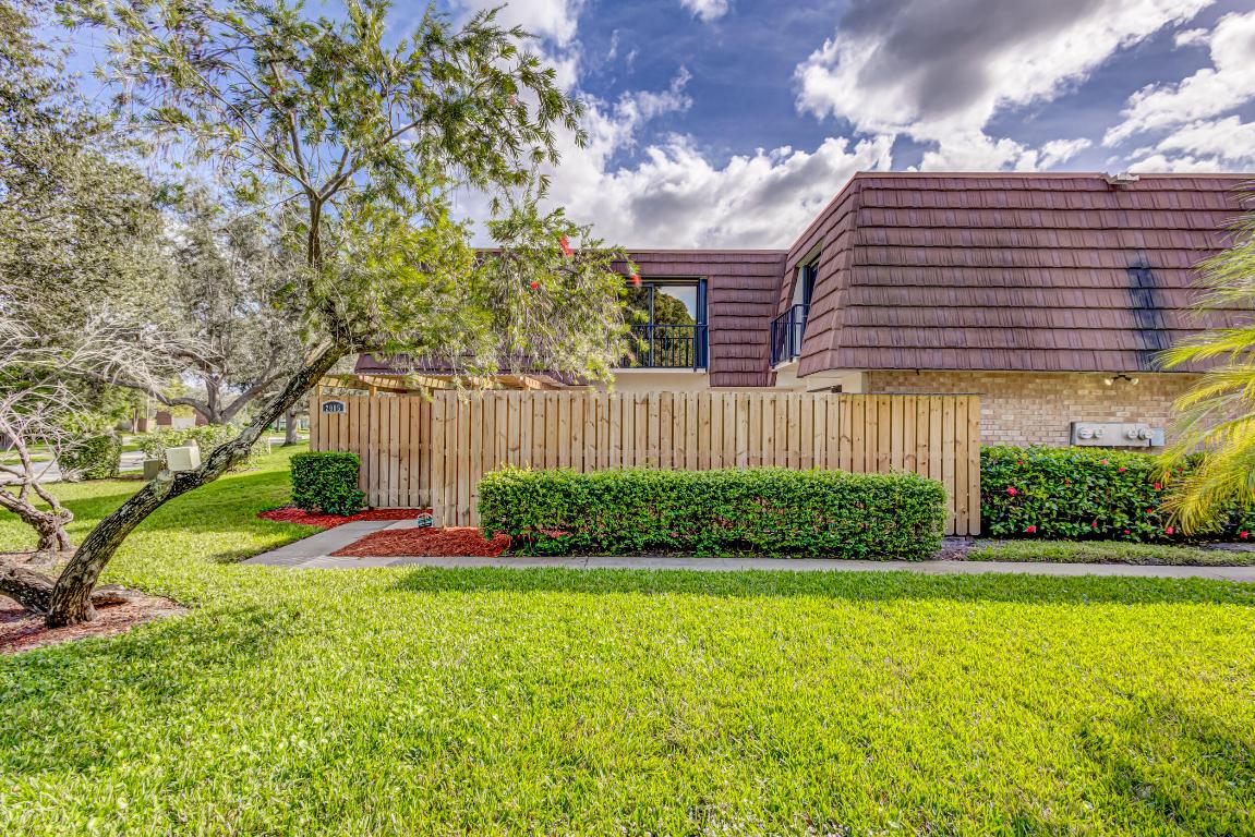 GARDEN LAKES AND GARDEN SQUARE SHOPS - Residential