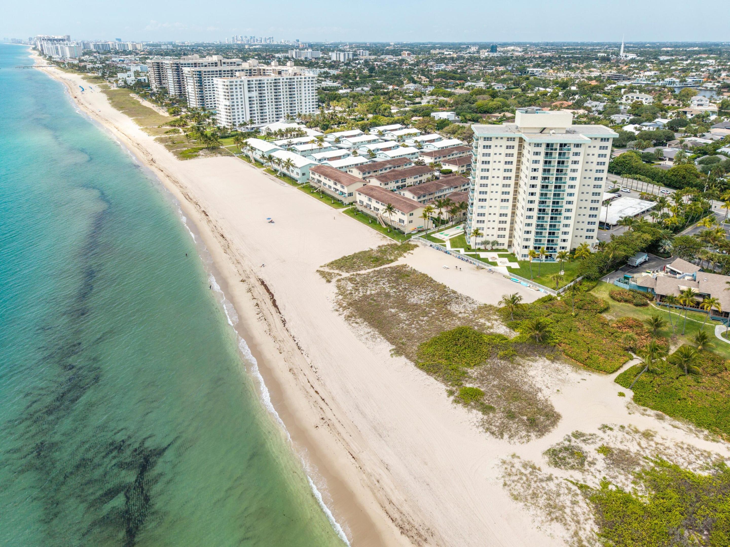STARLIGHT TOWERS CONDO - Residential