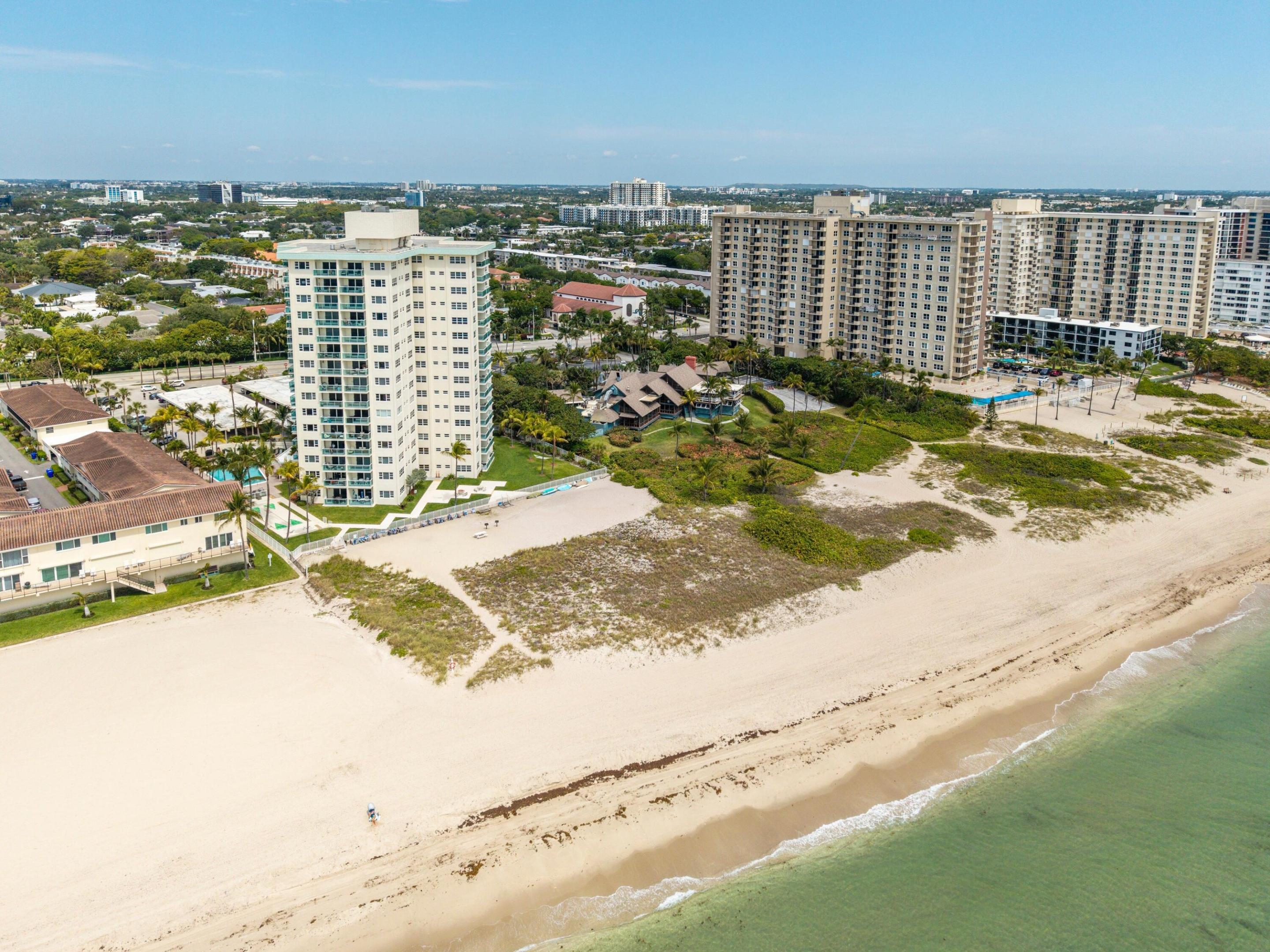 STARLIGHT TOWERS CONDO - Residential