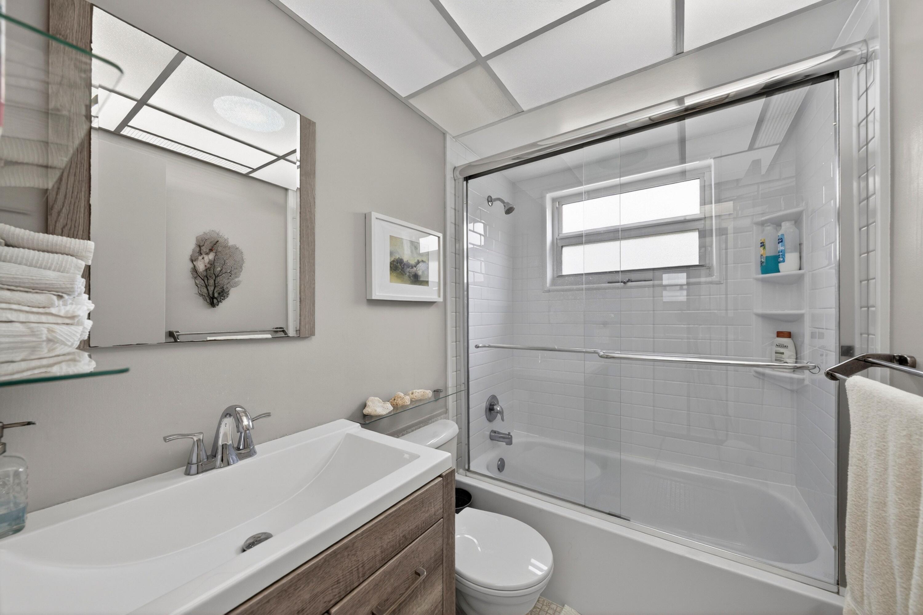 STARLIGHT TOWERS CONDO - Residential