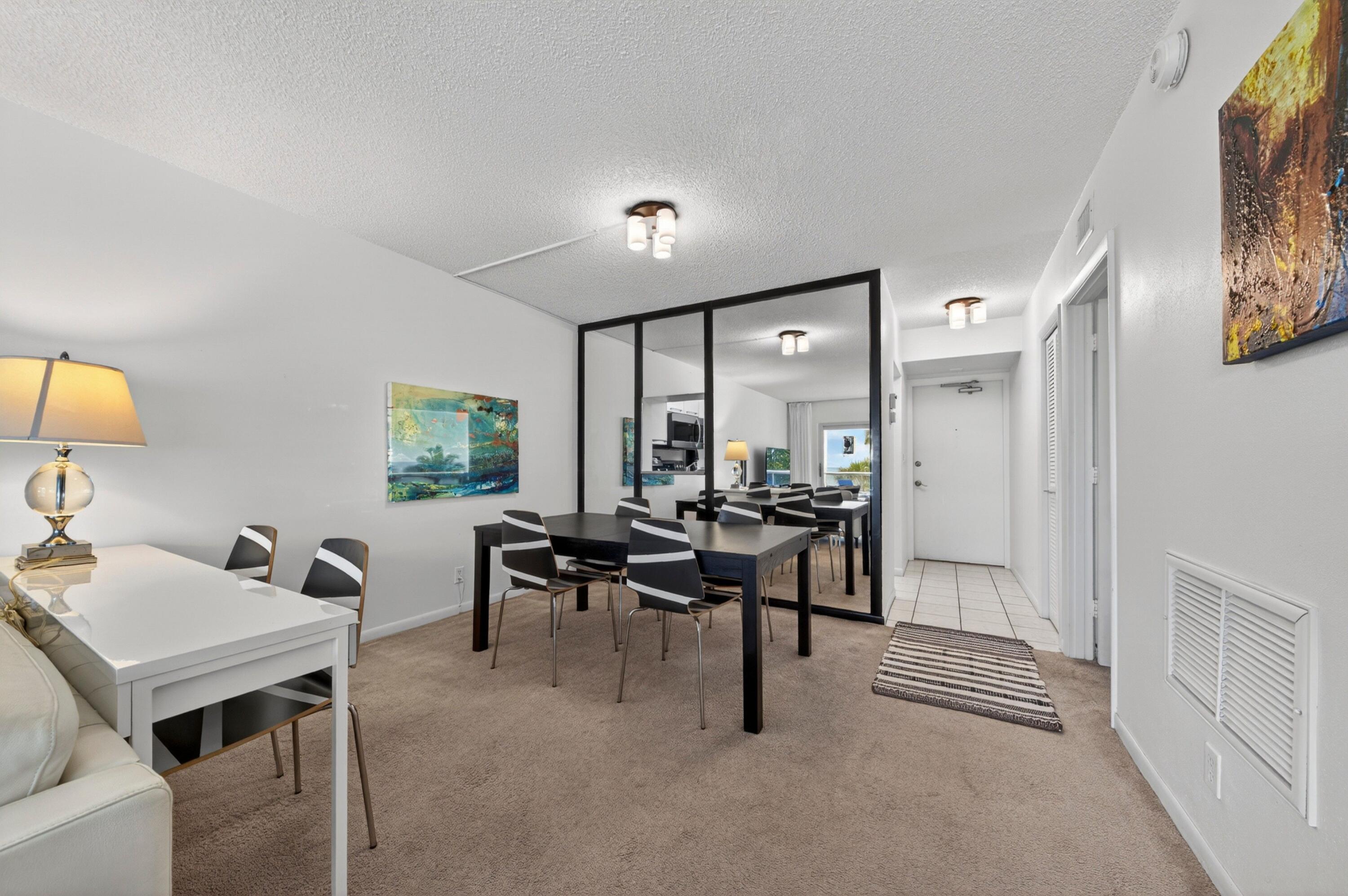 STARLIGHT TOWERS CONDO - Residential