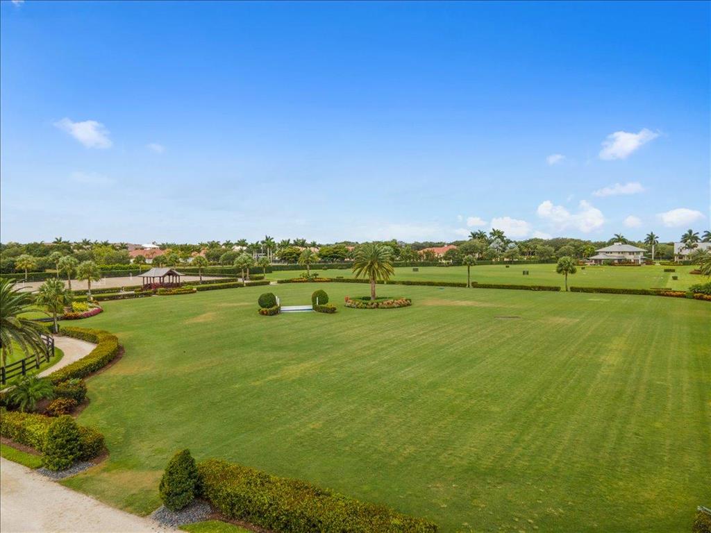 PALM BEACH POINT - Residential