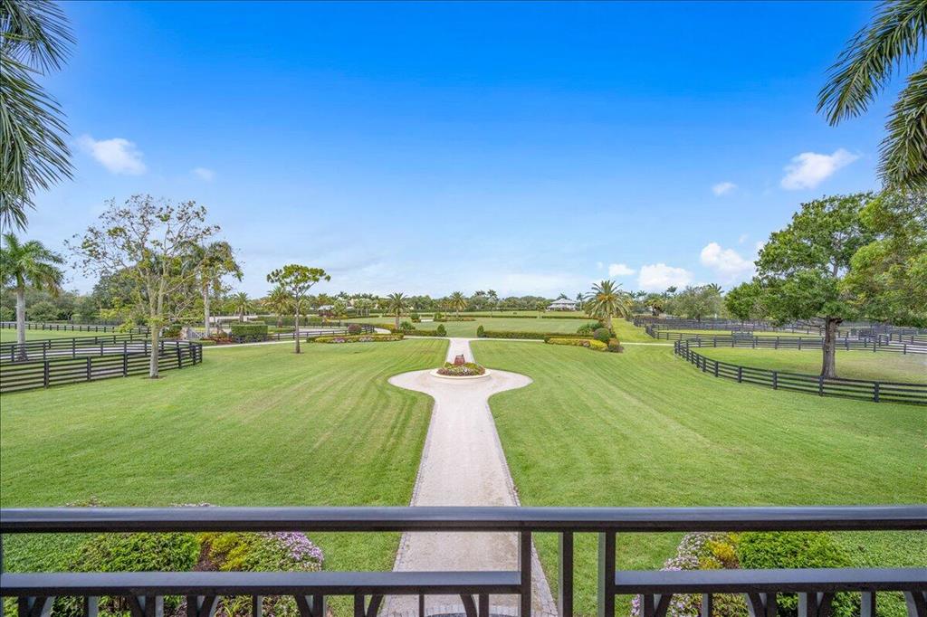 PALM BEACH POINT - Residential