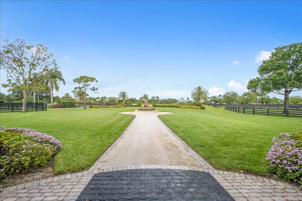 PALM BEACH POINT - Residential