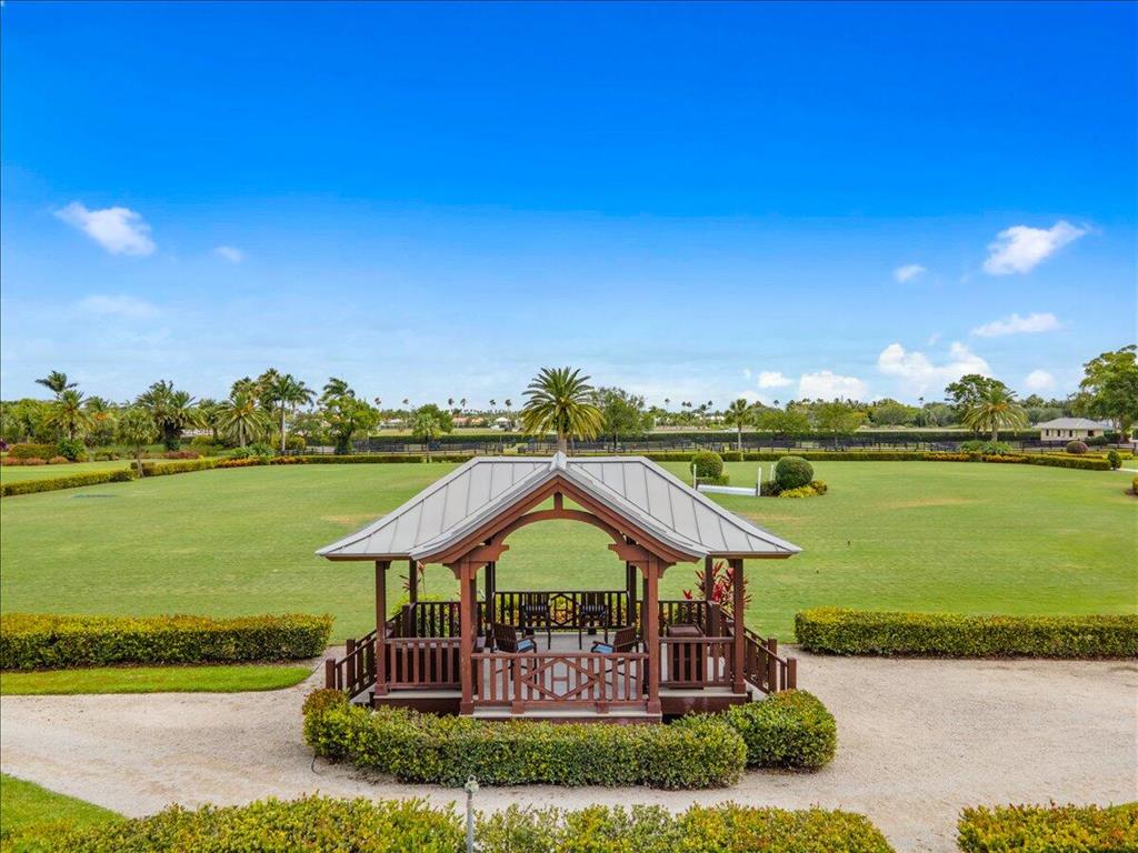 PALM BEACH POINT - Residential