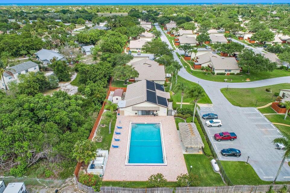 VILLAS OF HOBE SOUND COND - Residential Lease